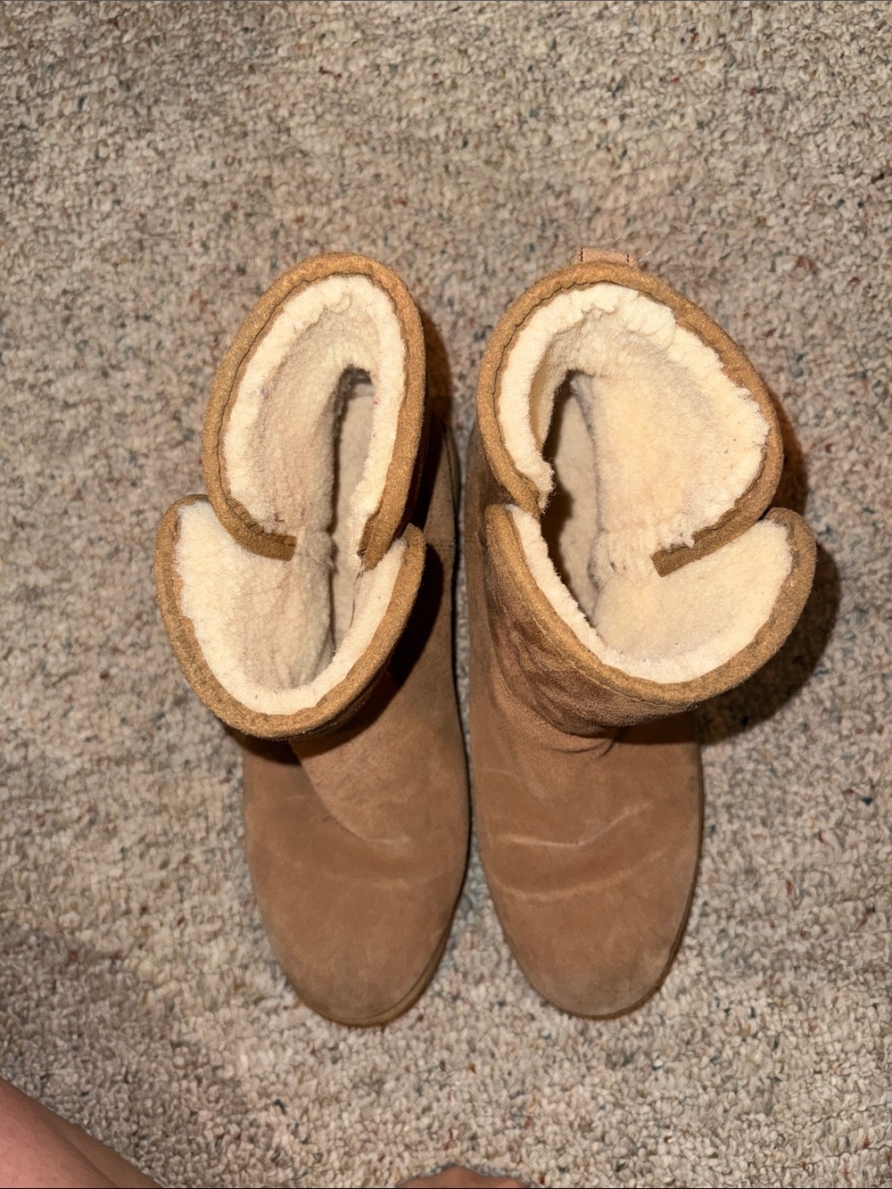 UGG “Kristin boot” With a Wedge Heel - Picture 3 of 5